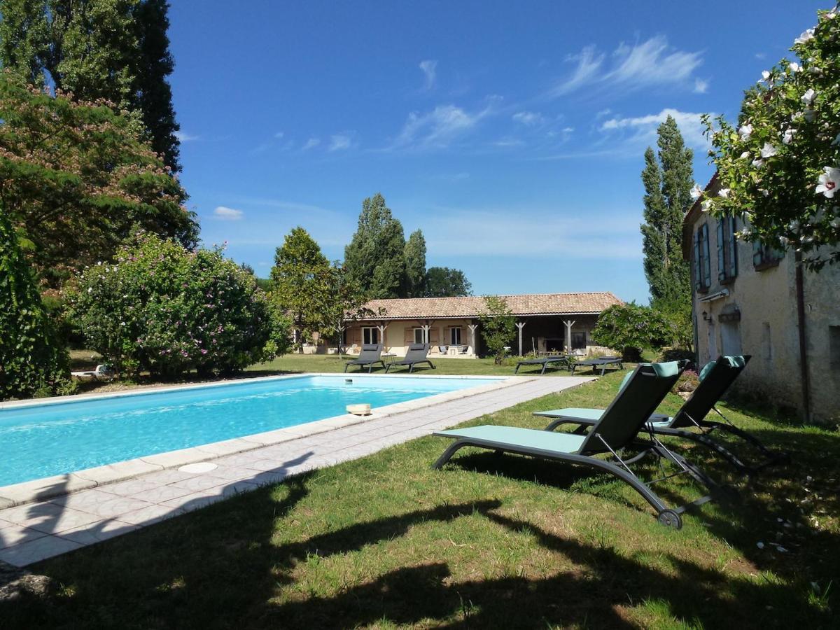 Au Petit Grain Bed & Breakfast Coutures  ภายนอก รูปภาพ