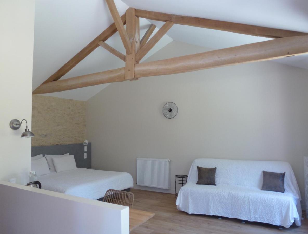 Au Petit Grain Bed & Breakfast Coutures  ภายนอก รูปภาพ