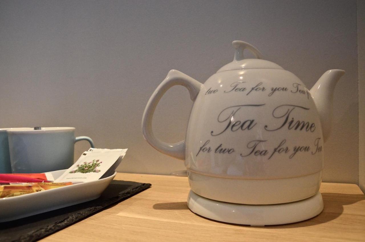 Au Petit Grain Bed & Breakfast Coutures  ภายนอก รูปภาพ